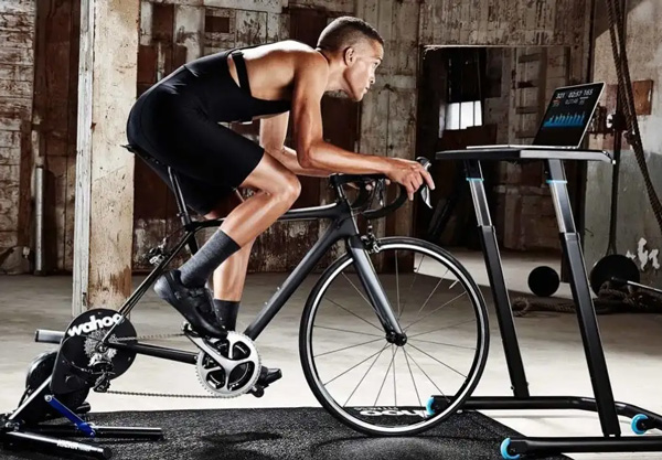 Indoor-cycling-instructor04